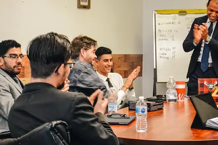 Équipe sur le terrain 3